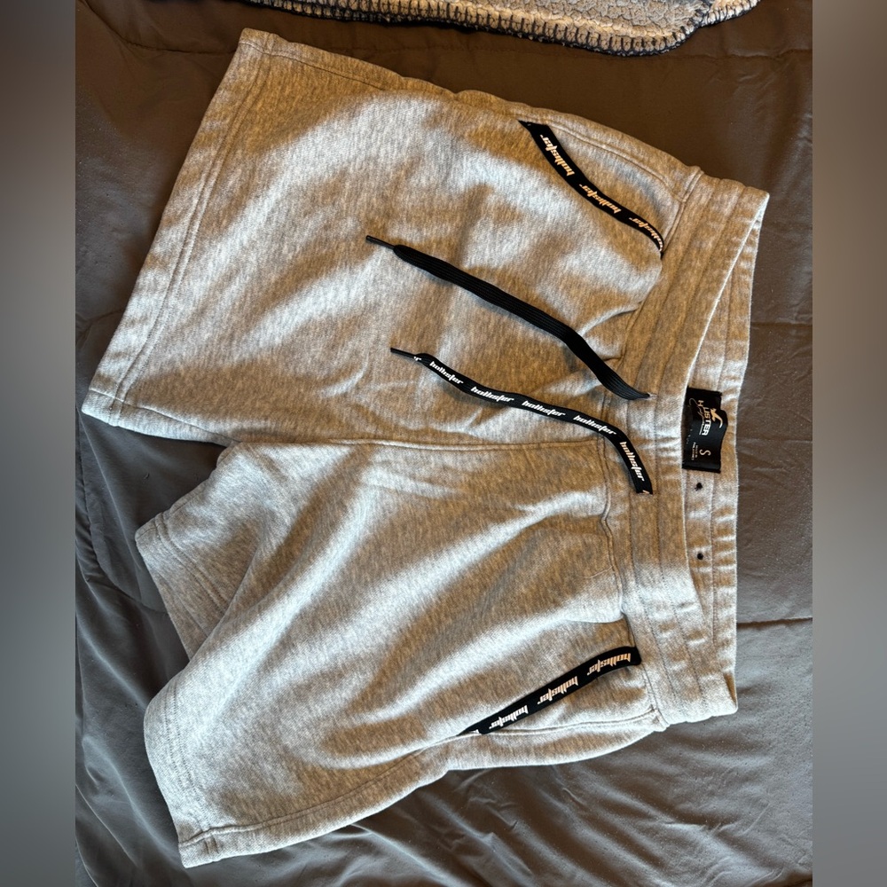 5” hollister sweatpant shorts. Super soft!
